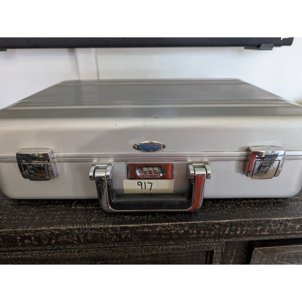 Zero Halliburton Elite Aluminum Briefcase Vintage Hardside Case 18" x 13" x 5"